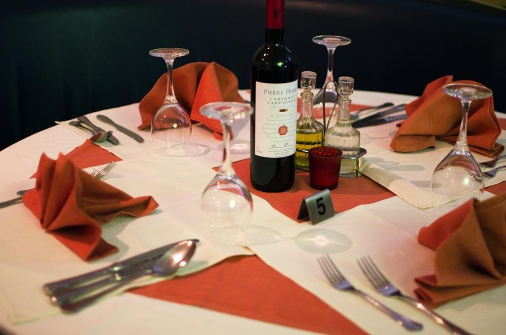 Slina Hotel Brussels Sint-Jans-Molenbeek Dış mekan fotoğraf
