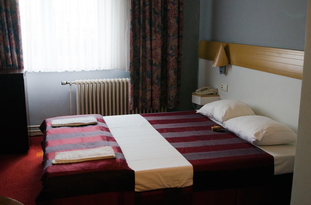 Slina Hotel Brussels Sint-Jans-Molenbeek Dış mekan fotoğraf